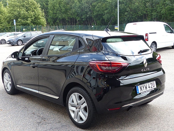 Renault Clio 20 of 24