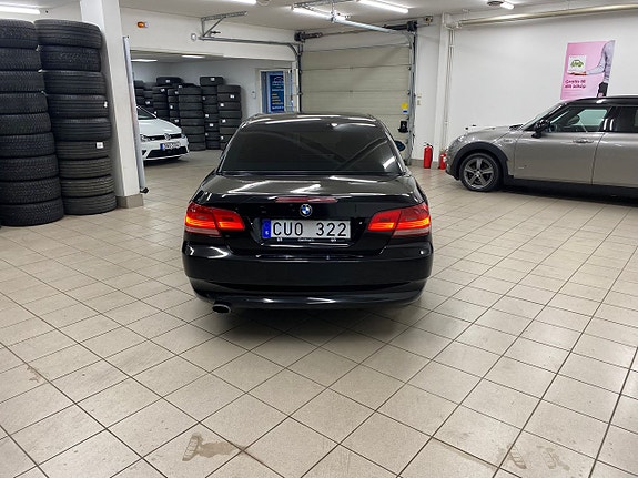 BMW 320i 10 of 20