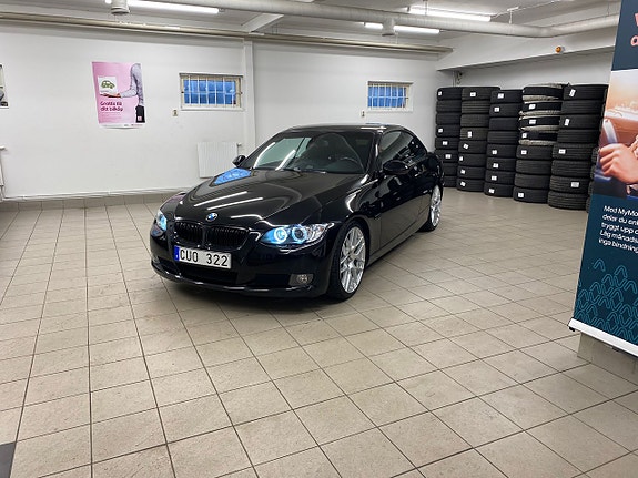 BMW 320i 5 of 5