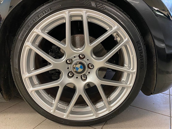 BMW 320i 20 of 20