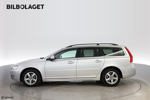 Volvo V70 2 of 5