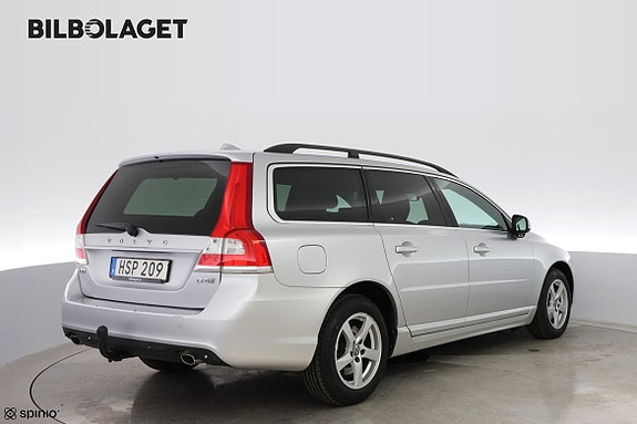 Volvo V70 4 of 5