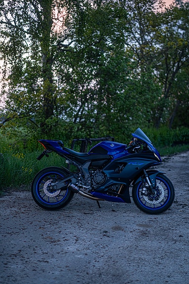 Yamaha YZF-R7 35KW 2 of 8