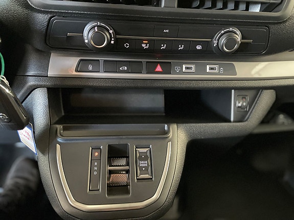 Opel Vivaro-e 13 of 16