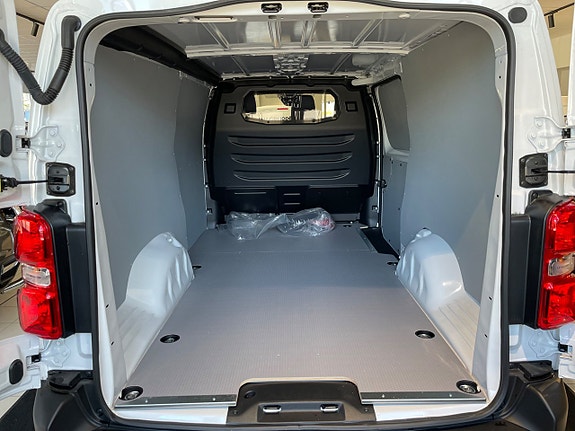 Opel Vivaro-e 15 of 16
