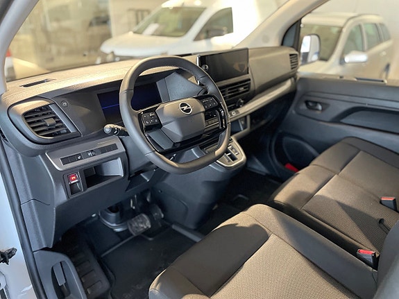 Opel Vivaro-e 7 of 16