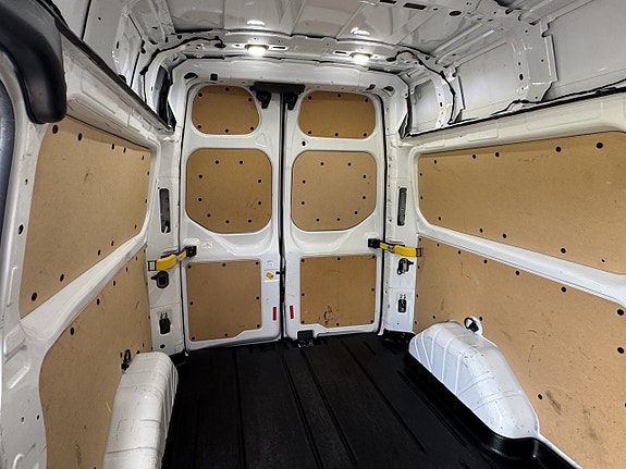 Ford Transit Custom 7 of 18