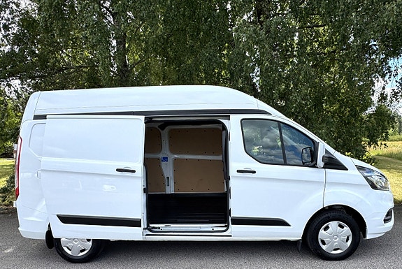Ford Transit Custom 2 of 5