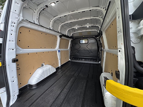 Ford Transit Custom 15 of 18
