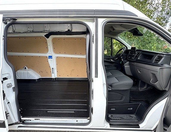 Ford Transit Custom 6 of 18