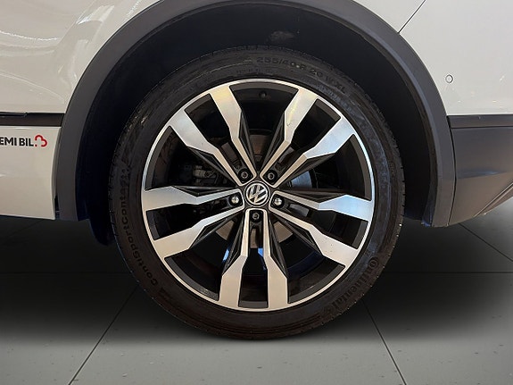 Volkswagen Tiguan 14 of 19