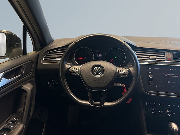 Volkswagen Tiguan 9 of 19