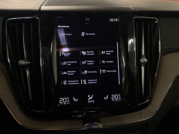 Volvo XC60 20 of 25