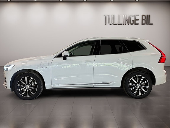 Volvo XC60 2 of 25