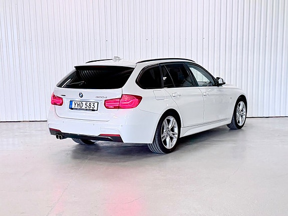 BMW 320d 3 of 5