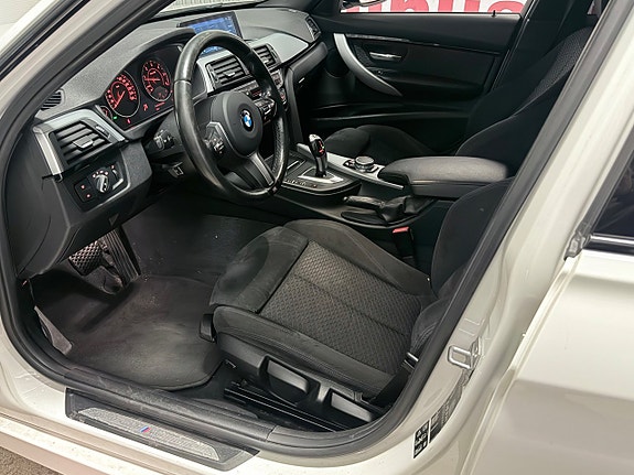 BMW 320d 9 of 22