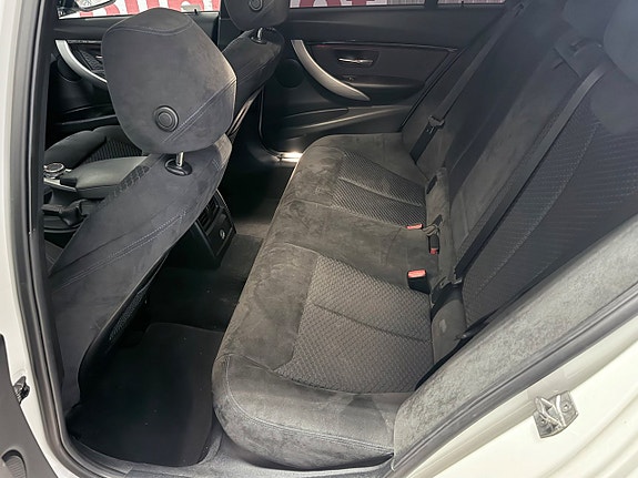 BMW 320d 11 of 22