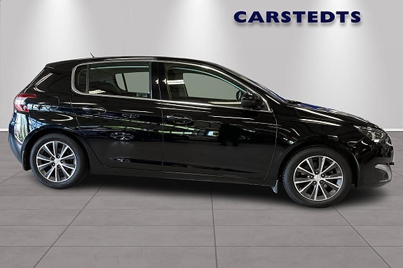 Peugeot 308 2 of 5