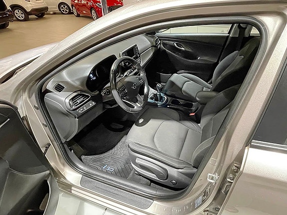 Hyundai i30 4 of 5