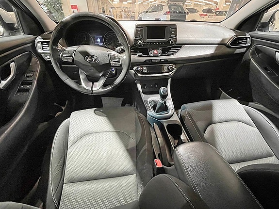Hyundai i30 6 of 7