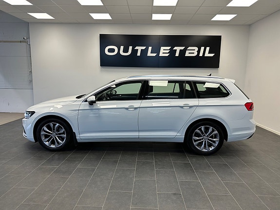 Volkswagen Passat 2 of 5