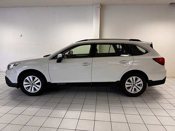 Subaru Outback 3 of 5
