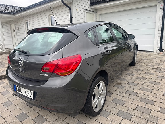 Opel Astra 6 of 7