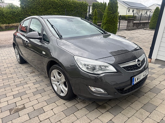 Opel Astra 2 of 5