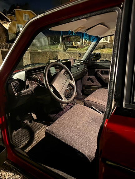 Volvo 240 3 of 5