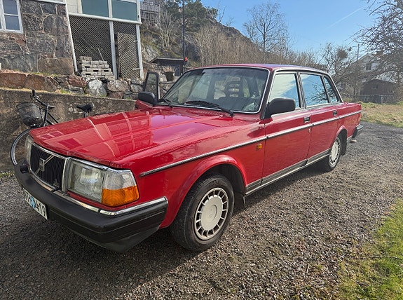 Volvo 240 5 of 5