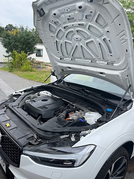 Volvo XC60 6 of 8