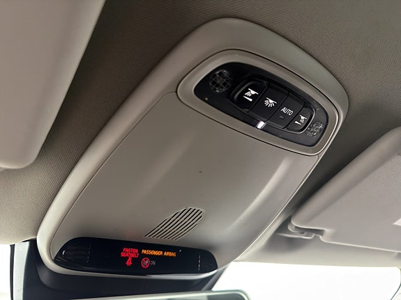 Volvo V40 23 of 27