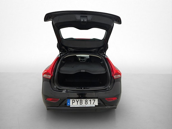Volvo V40 21 of 27