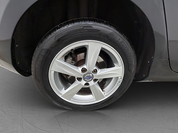 Volvo V40 26 of 27