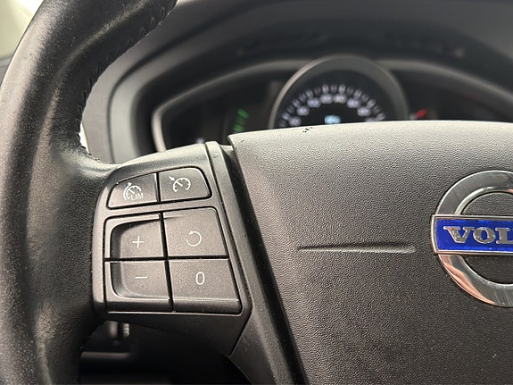 Volvo V40 12 of 27
