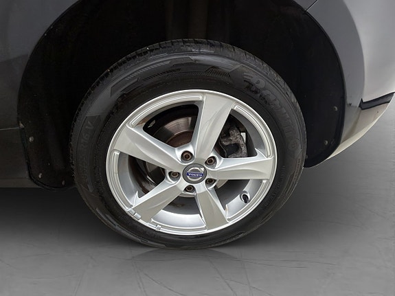 Volvo V40 25 of 27