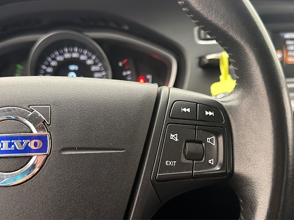Volvo V40 14 of 27