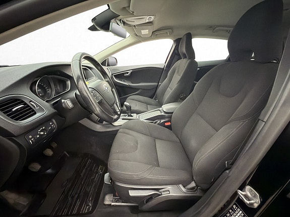 Volvo V40 9 of 27