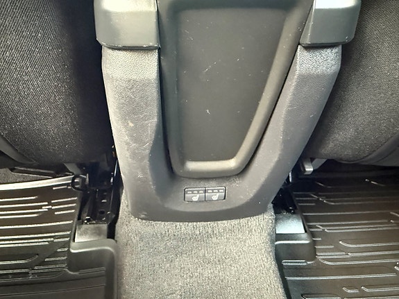 Volvo V40 16 of 23
