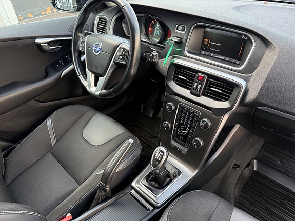 Volvo V40 21 of 23