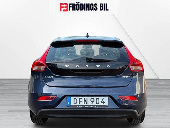 Volvo V40 8 of 23