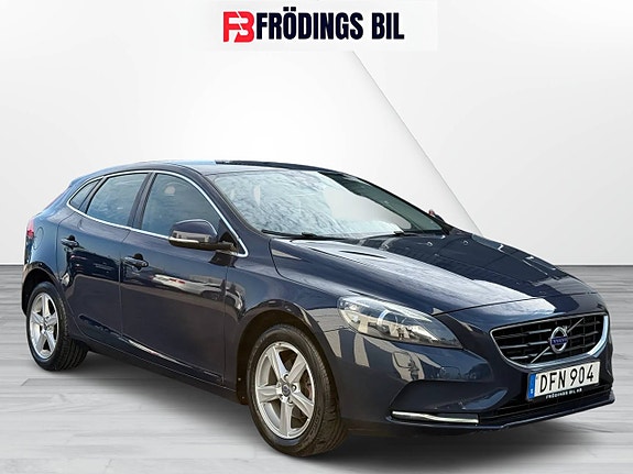 Volvo V40 7 of 23