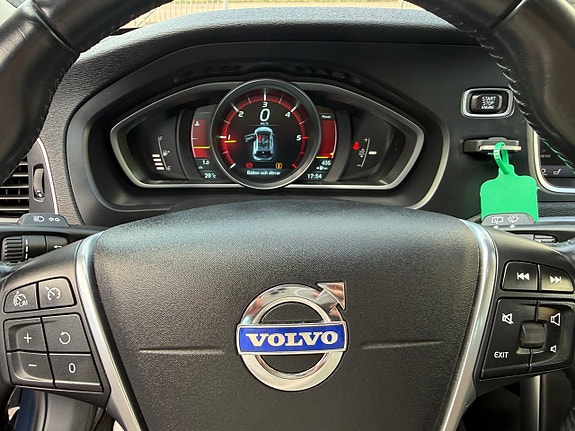 Volvo V40 14 of 23