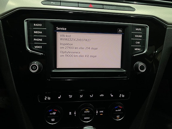 Volkswagen Passat Alltrack 17 of 26