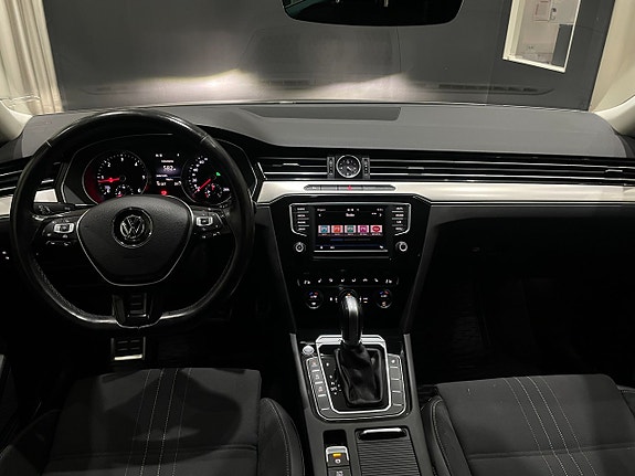 Volkswagen Passat Alltrack 15 of 26