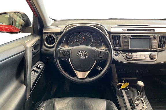 Toyota RAV4 11 of 21