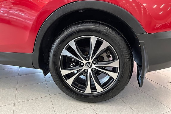 Toyota RAV4 17 of 21