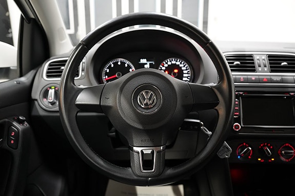 Volkswagen Polo 10 of 19