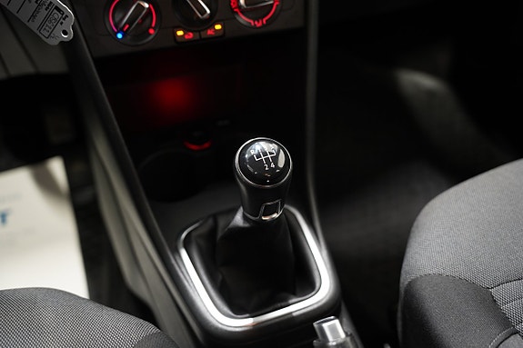Volkswagen Polo 12 of 19