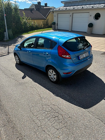 Ford Fiesta 3 of 5